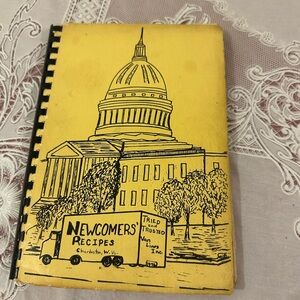 VTG Cookbook completed by The Charleston WV Welcome Wagon Newcomers Club 1976